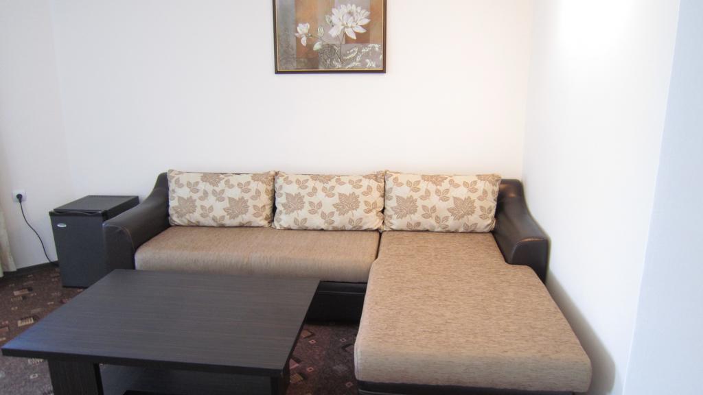 Alpina Hotel Lozenets Room photo
